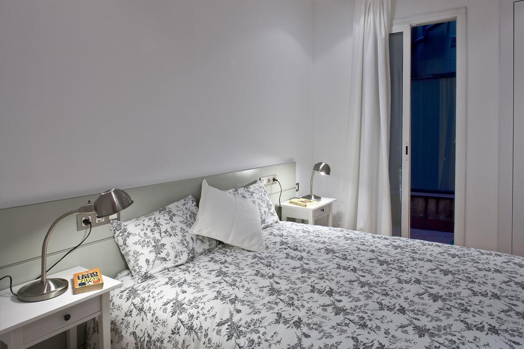 Flateli Urquinaona Apartment Barcelona Phòng bức ảnh