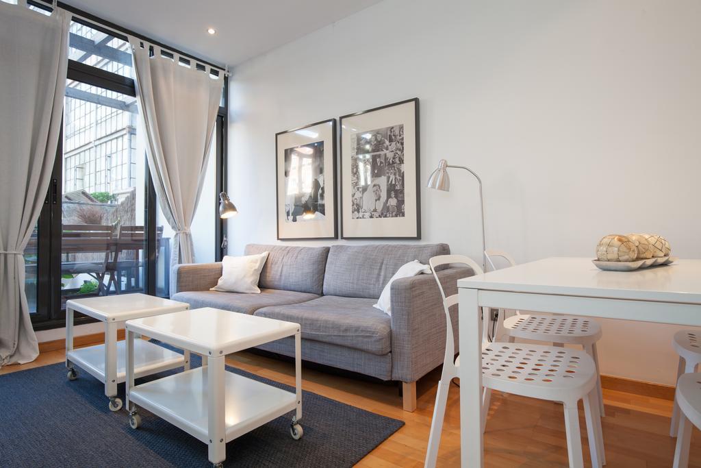Flateli Urquinaona Apartment Barcelona Ngoại thất bức ảnh