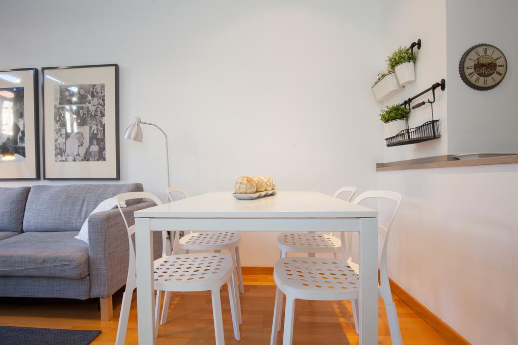 Flateli Urquinaona Apartment Barcelona Ngoại thất bức ảnh