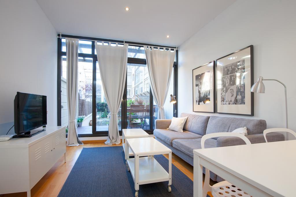 Flateli Urquinaona Apartment Barcelona Ngoại thất bức ảnh