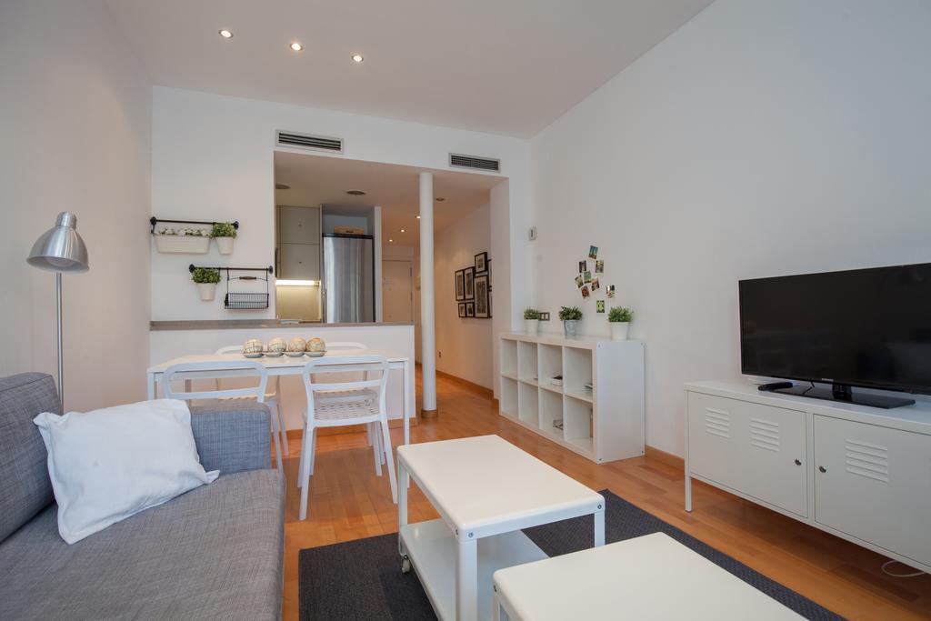 Flateli Urquinaona Apartment Barcelona Ngoại thất bức ảnh