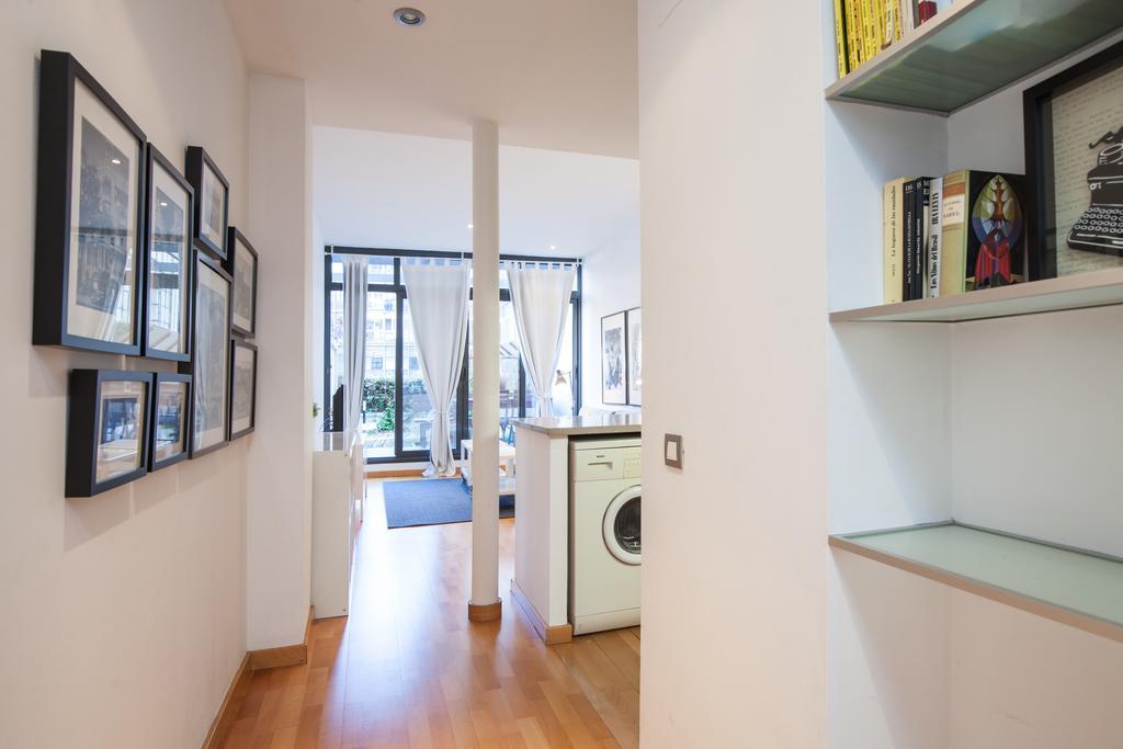 Flateli Urquinaona Apartment Barcelona Ngoại thất bức ảnh