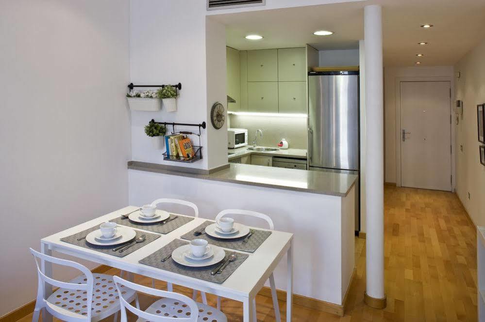 Flateli Urquinaona Apartment Barcelona Ngoại thất bức ảnh